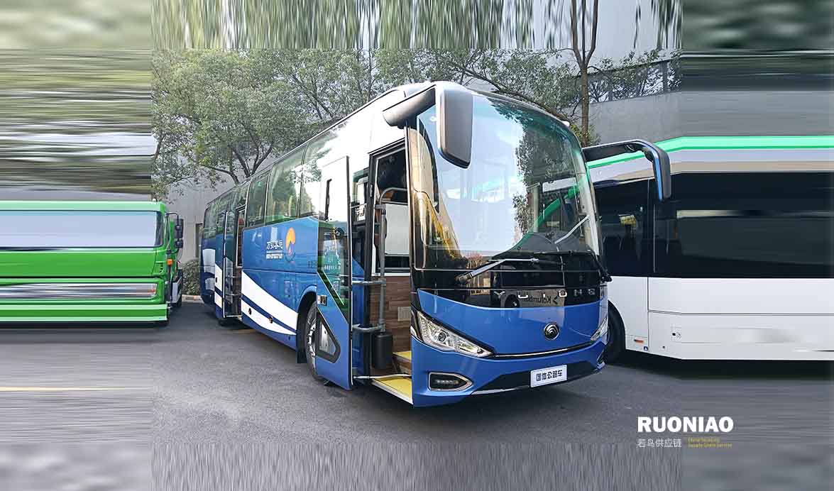 Autobús Yutong C11 (ZK6117H)